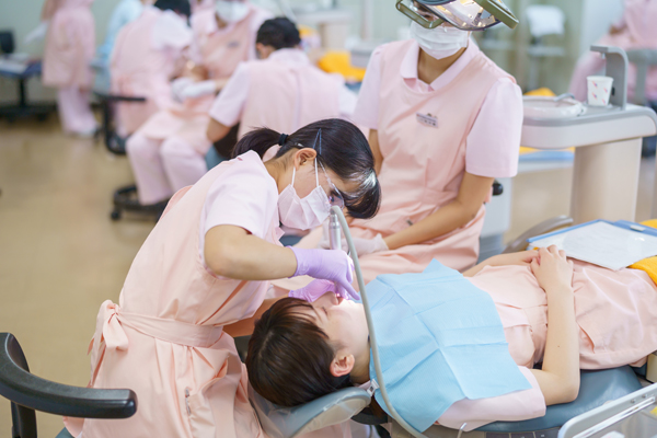 合格率100 をキープ 歯科衛生士国家試験結果 松本歯科大学